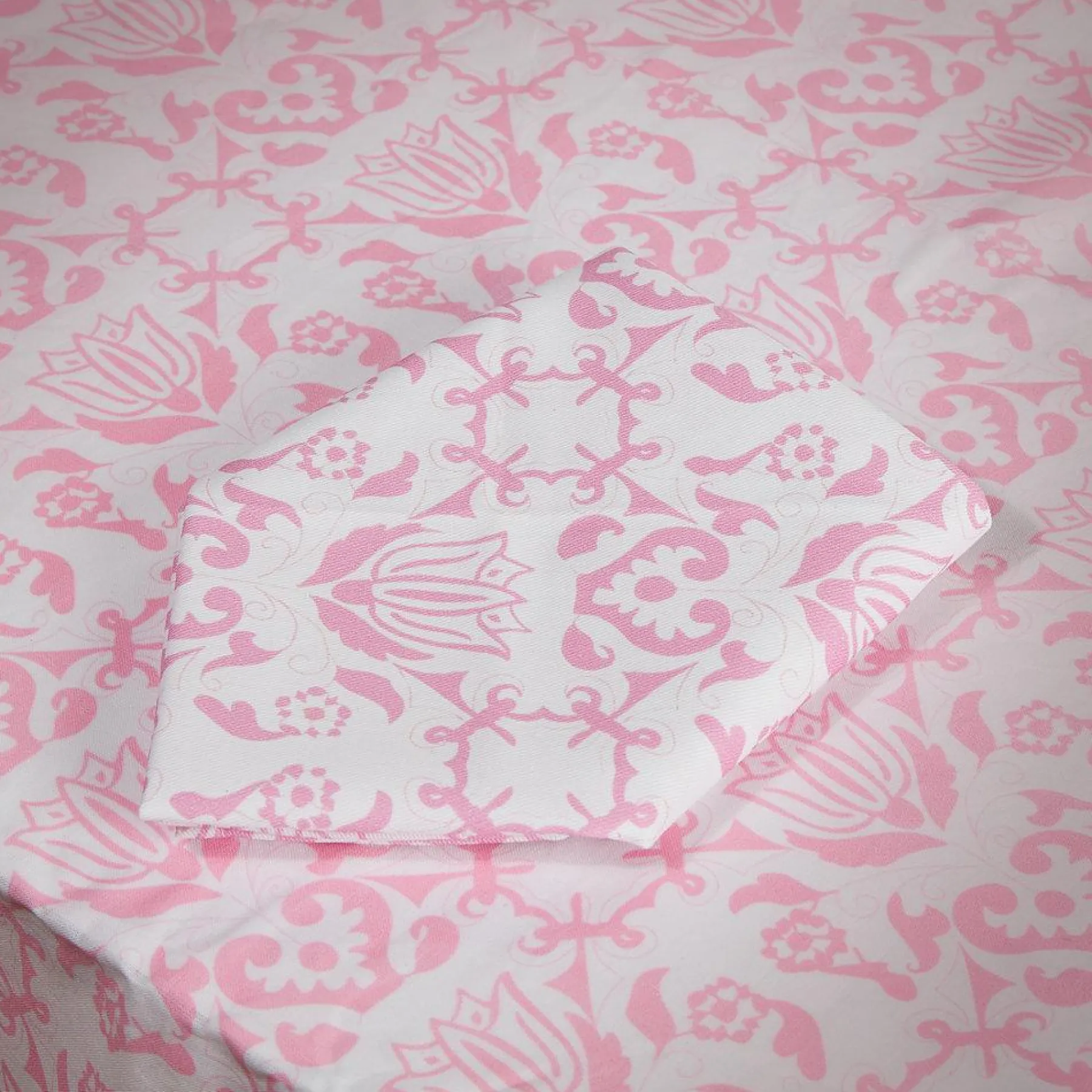 Chefanie Pink & White Napkins (4)