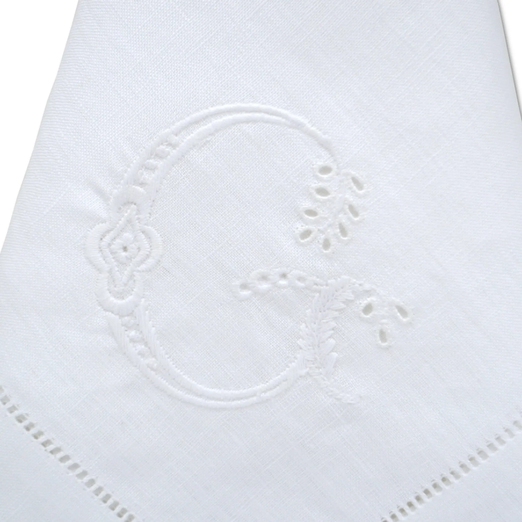 Chefanie Uppercase "G" Cutwork Dinner Napkins Online